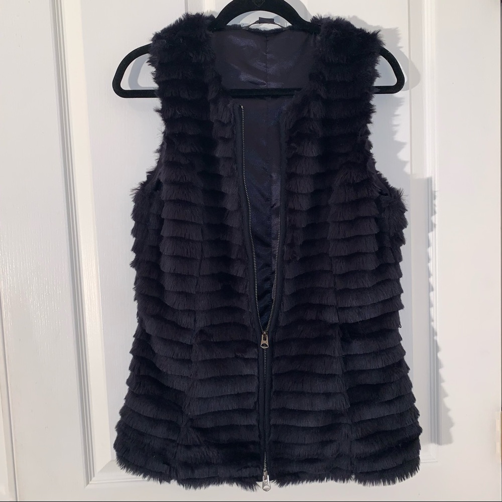 Armani Exchange Fur Layered Vest lined Has Two pockets Belt loops size M